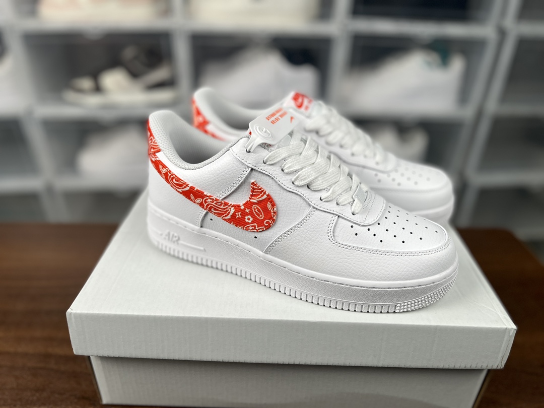 나이키 에어포스 1 '07 로우 오렌지 페이즐리 Nike Air Force 1 '07 Low Orange Paisley DJ9942-102
