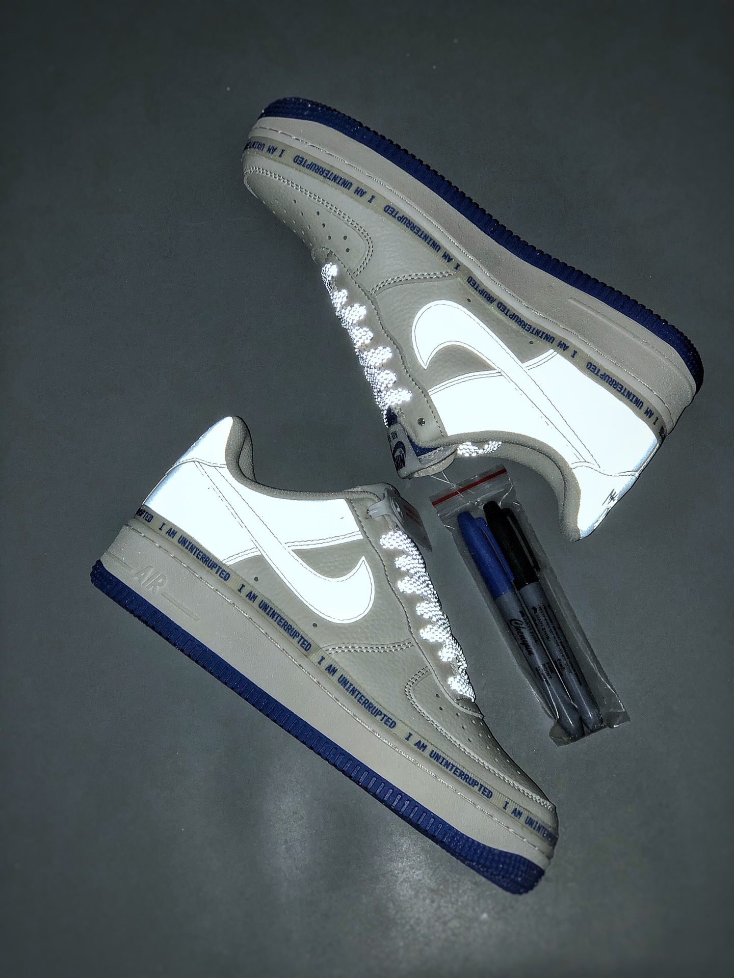 나이키 x 언인터럽티드 에어포스 1 로우 QS 모어 댄 Nike x Uninterrupted Air Force 1 Low QS More Than CQ0494-100