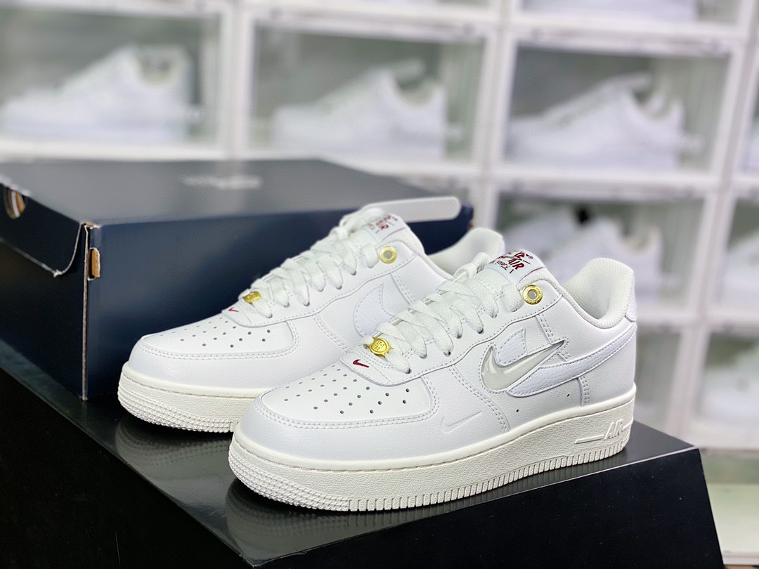 나이키 에어포스 1 '07 프리미엄 40주년 조인 포스 화이트 Nike Air Force 1 '07 PRM 40th Anniversary Join Forces White DQ7664-100