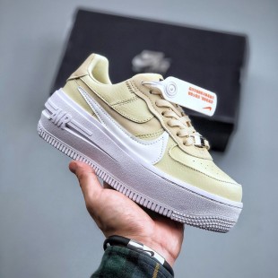 나이키 에어포스 1 플랫폼 파슬 앤 화이트 Nike Air Force 1 PLT.AF.ORM Fossil and White DJ9946-200