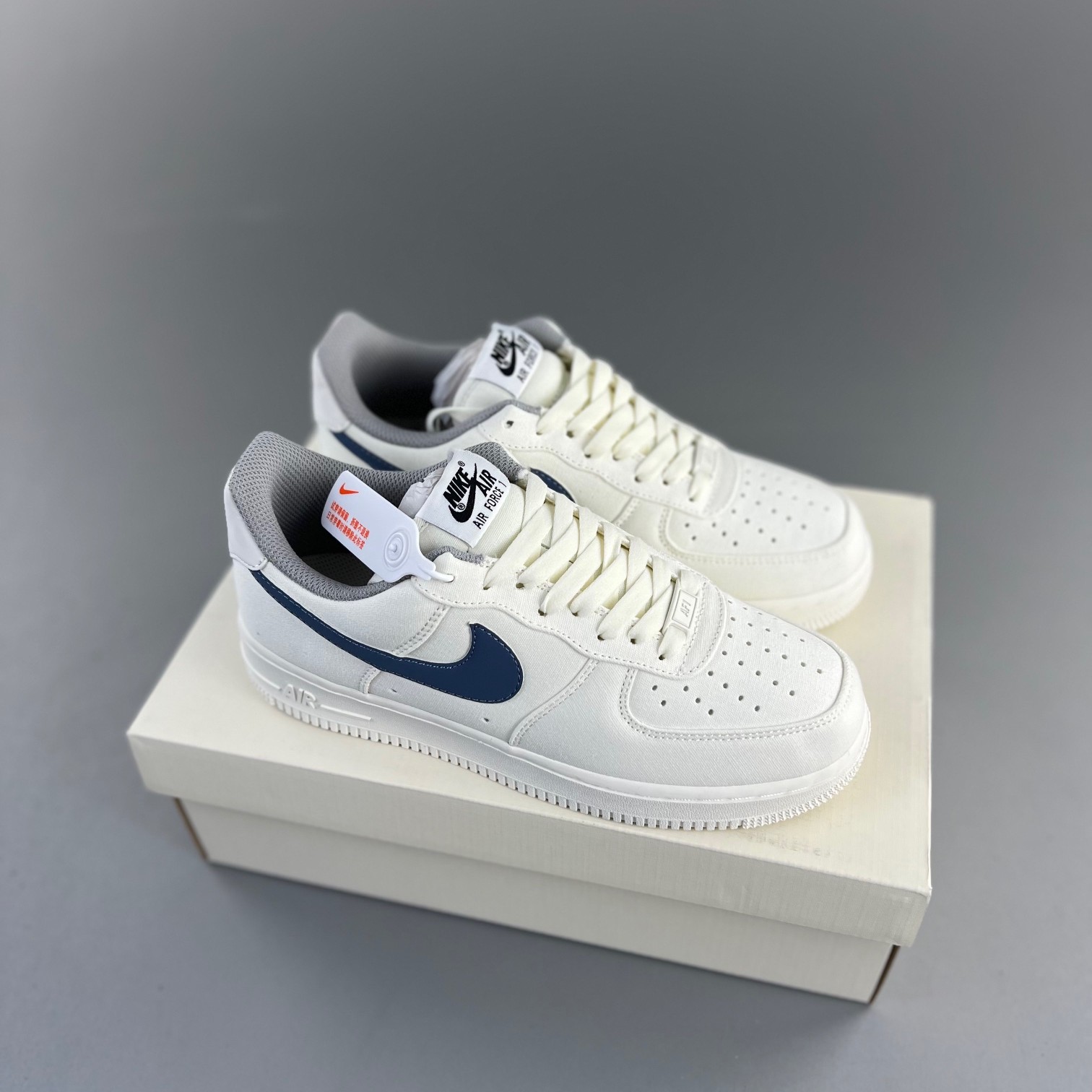 나이키 에어포스 1 07 DG2296-009