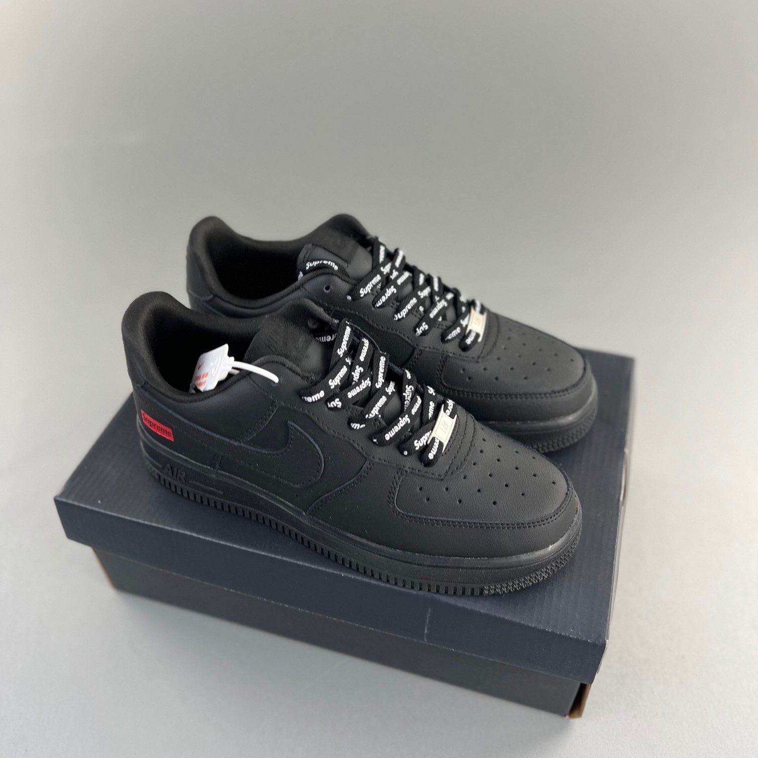 나이키 x 슈프림 에어포스 1 로우 블랙 Nike x Supreme Air Force 1 Low Black CU9225-001