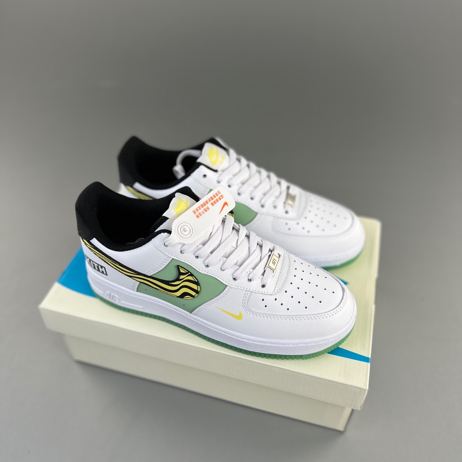 나이키 에어포스 1 로우 BS9055-827