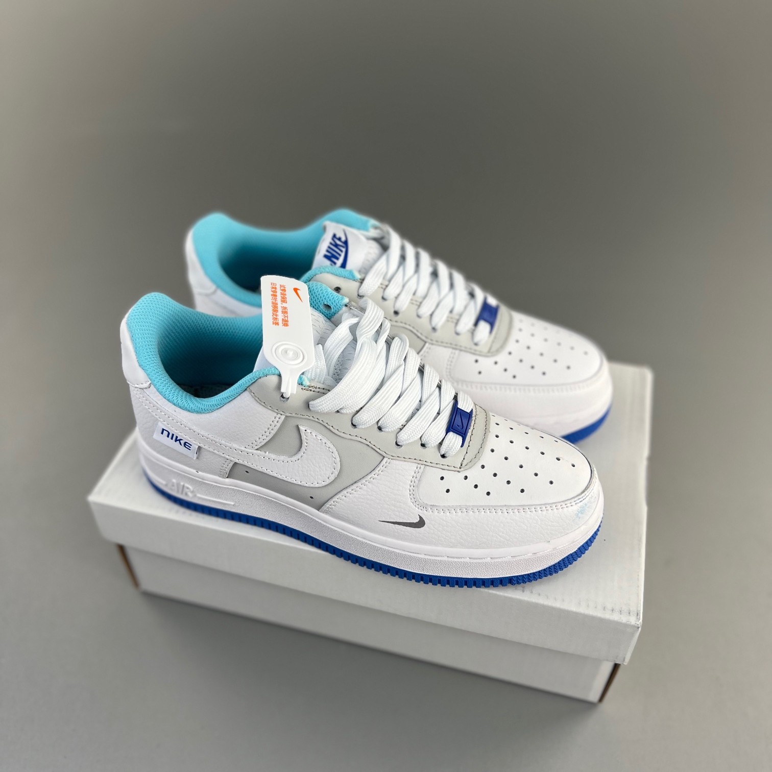 나이키 에어포스 1 LV8 화이트 포톤 더스트 Nike Air Force 1 LV8 White Photon Dust FB1844-111