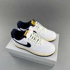 나이키 에어포스 1 '07 LV8 바시티 화이트 미드나잇 네이비 Nike Air Force 1 '07 LV8 Varsity White Midnight Navy DO5220-141