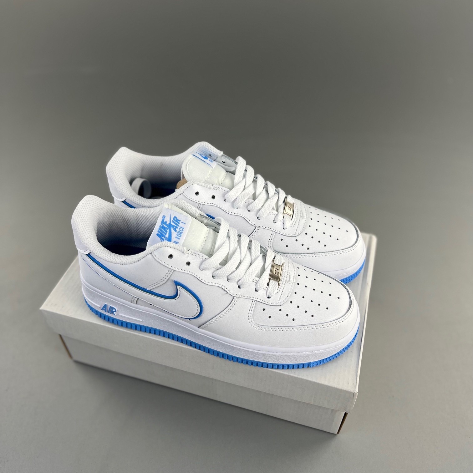 나이키 에어포스 1 '07 화이트 유니버시티 블루 Nike Air Force 1 '07 White University Blue DV0788-101