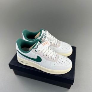 나이키 에어포스 1 '07 LX 서밋 화이트 골지 그린 Nike Air Force 1 '07 LX Summit White Gorge Green DR0148-102