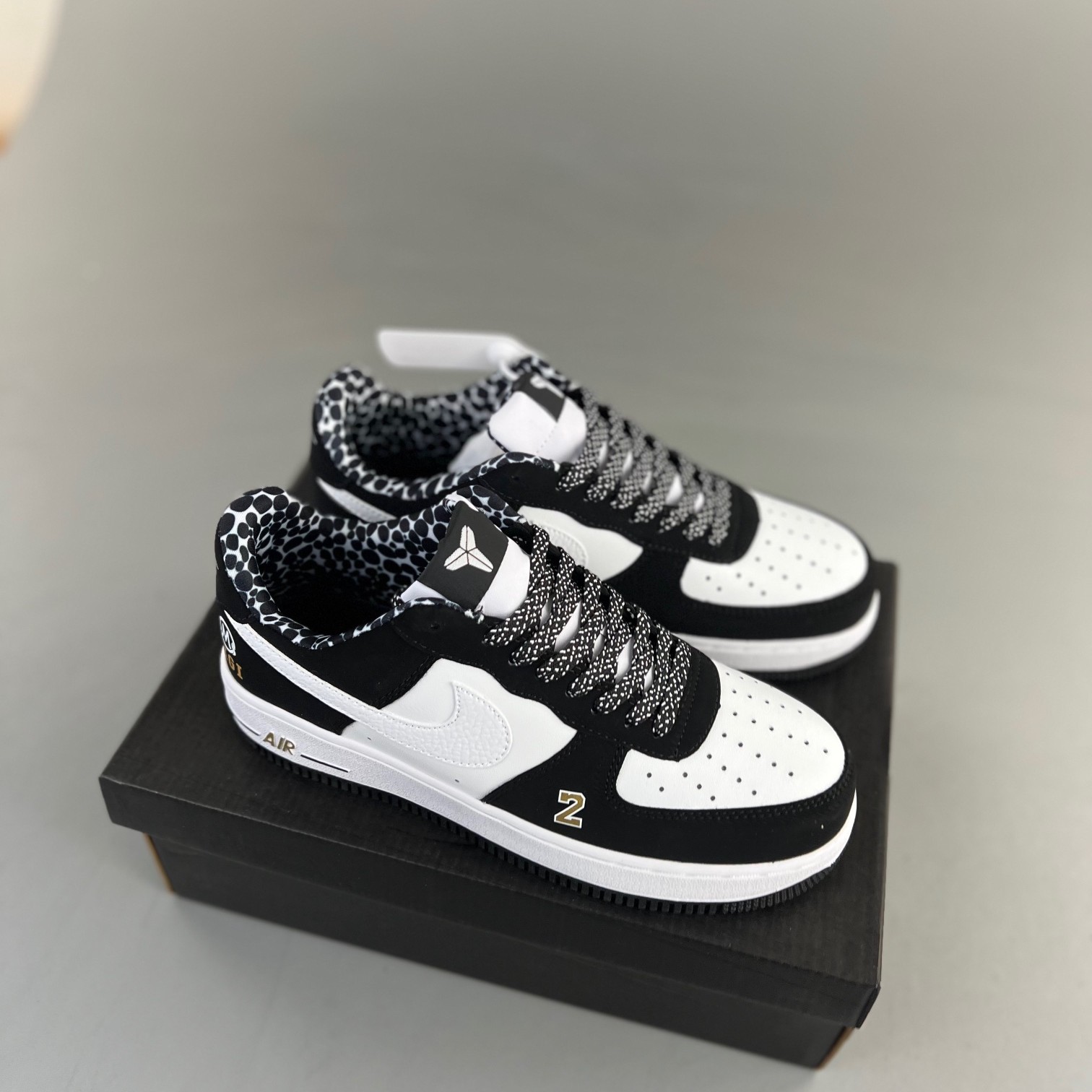 나이키 에어포스 1 로우 CW2024-002