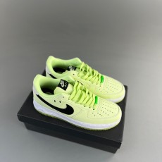 나이키 에어포스 1 React LV8 DA8481-300