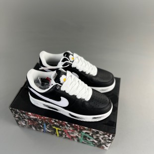 PEACEMINUSONE x Nike Air Force 1 07 Low 