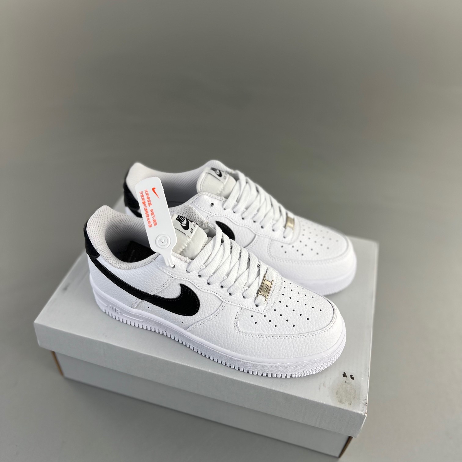 나이키 에어포스 1 '07 화이트 블랙 Nike Air Force 1 '07 White Black СТ2302-100