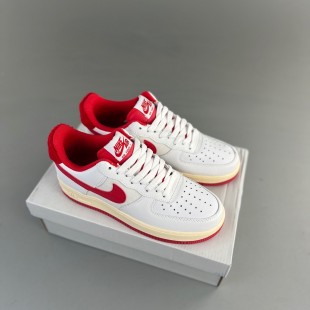 나이키 에어포스 1 '07 LV8 자켓 화이트 짐레드 Nike Air Force 1 '07 LV8 Varsity White Gym Red DO5220-161