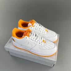 나이키 에어포스 1 로우 레트로 QS 웨스트 인디스 유니버시티 골드 Nike Air Force 1 Low Retro QS West Indies University Gold DX1156-101