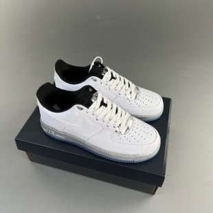 나이키 에어포스 1 '07 SE 화이트 메탈릭 실버 Nike Air Force 1 '07 SE White Metallic Silver DX6764-100