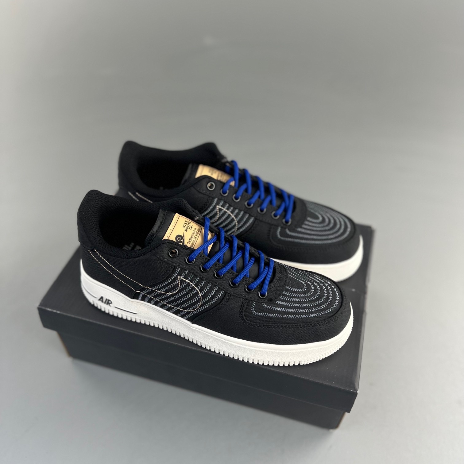 나이키 에어포스 1 '07 LV8 블랙 앤트러사이트 Nike Air Force 1 '07 LV8 Black Anthracite DV0794-001