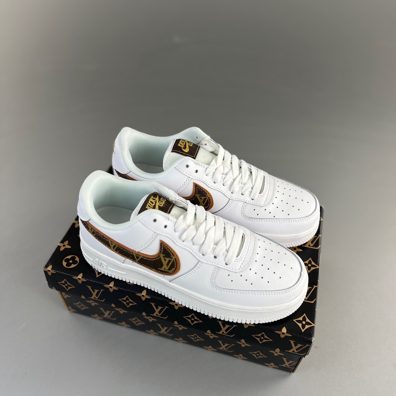 Louis Vuitton x Nike Air Force 1 Low ’07 BQ8988-108