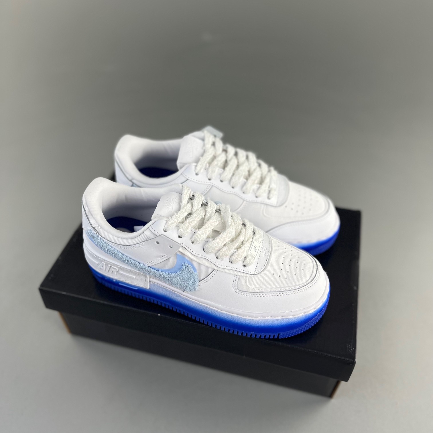 나이키 에어포스 1 쉐도우 화이트 블루 틴트 Nike Air Force 1 Shadow White Blue Tint FJ4567-100