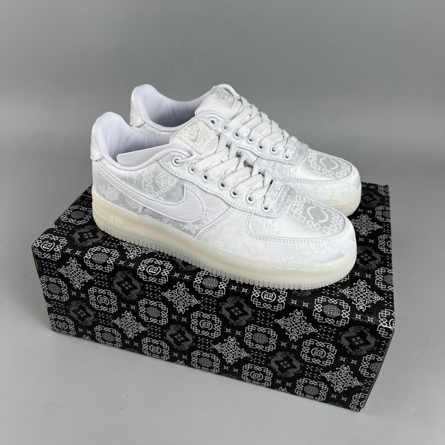 나이키 x 클랏 에어포스 1 로우 프리미엄 원월드  Nike x Clot Air Force 1 Low 1WORLD AO9286-100