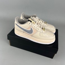 Undefeated x Nike Air Force 1 Low SP DM8461-001
