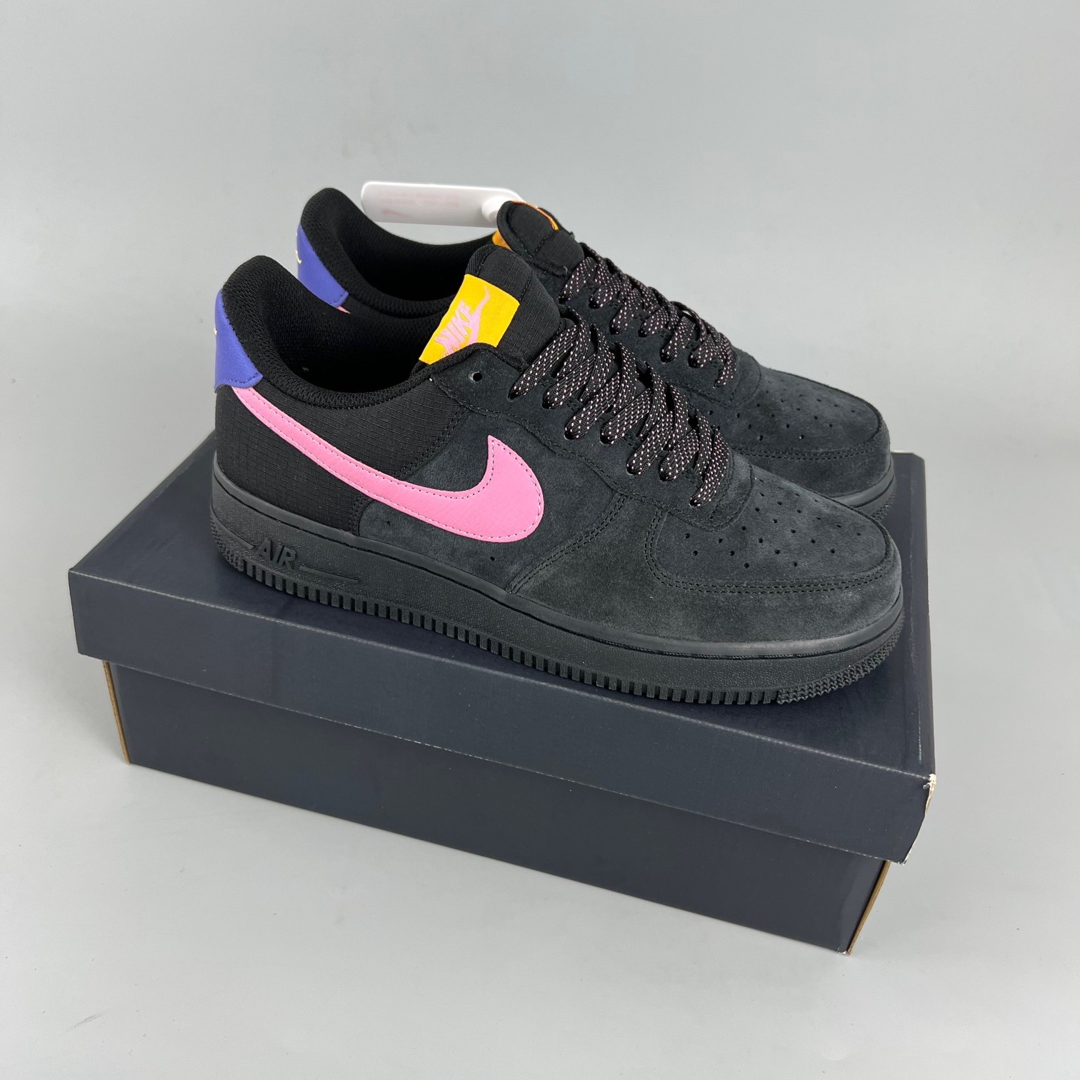 나이키 에어포스 1 '07 LV8 2 블랙 매직 플라밍고 Nike Air Force 1 '07 LV8 2 Black Magic Flamingo CD0887-001