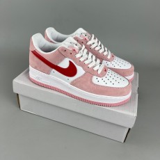 나이키 에어포스 1 '07 QS 밸런타인데이 Nike Air Force 1 '07 QS Valentine's Day DD3384-600