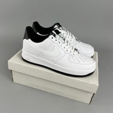 나이키 에어포스 1 '07 화이트 블랙 Nike Air Force 1 '07 White Black DR9867-102