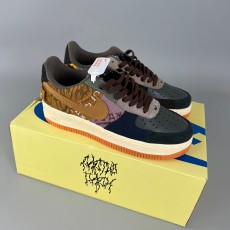 나이키 x 트래비스 스캇 에어포스 1 로우 캑터스 잭 Nike x Travis Scott Air Force 1 Low Cactus Jack CN2405-900