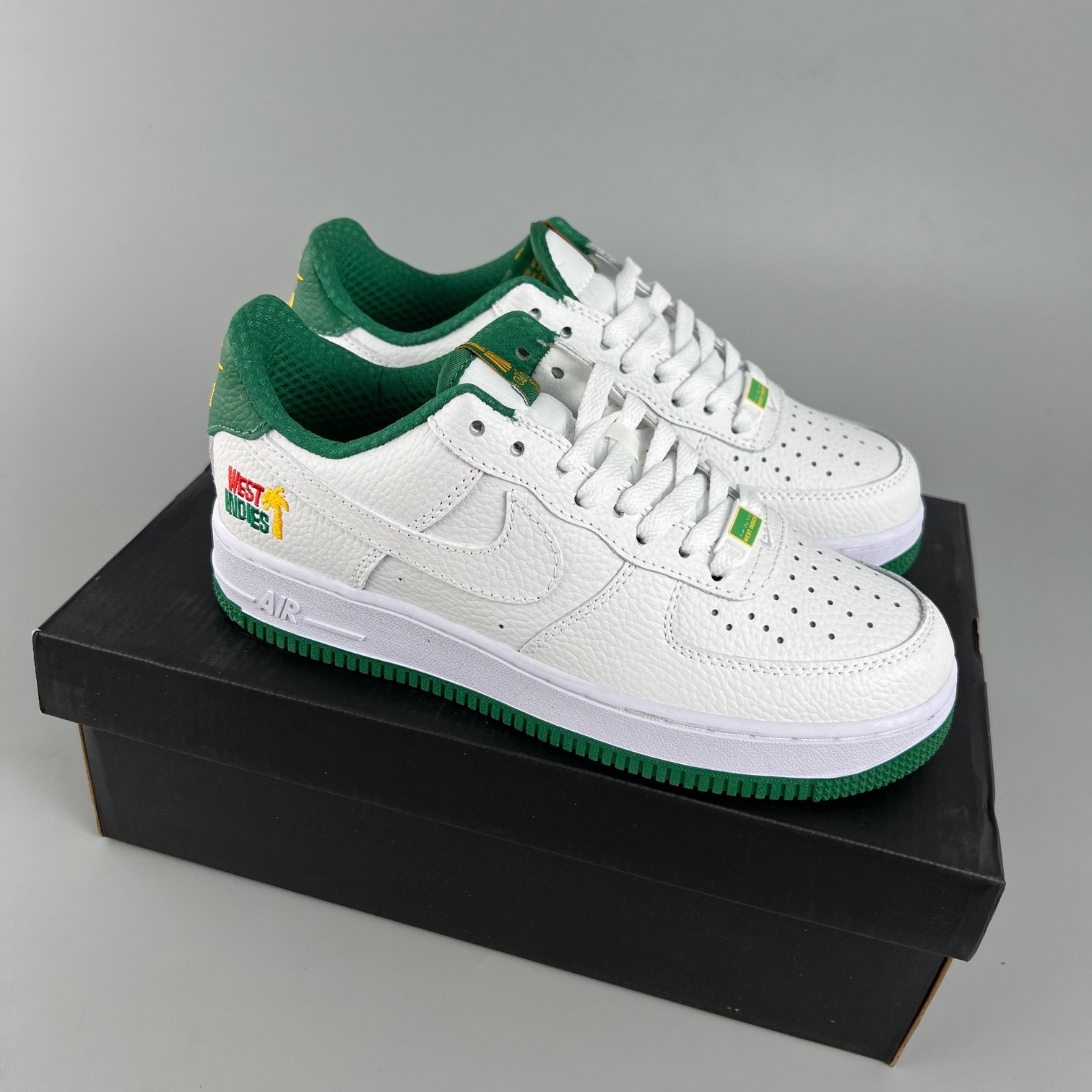 나이키 에어포스 1 로우 레트로 QS 웨스트 인디스 클래식 그린 Nike Air Force 1 Low Retro QS West Indies Classic Green DX1156-100