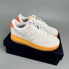나이키 에어포스 1 '07 LV8 화이트 세이프티 오렌지 Nike Air Force 1 '07 LV8 White Safety Orange DX2344-100 NPC20008