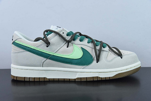 Nike SB Dunk Low DO9457-100