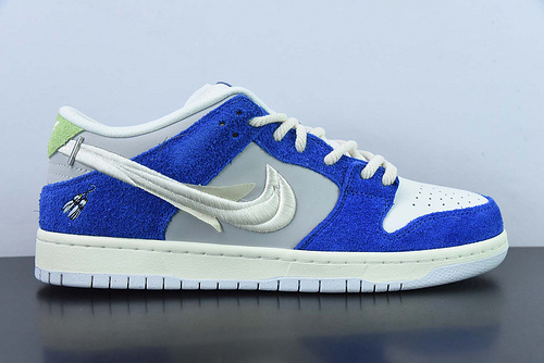 Fly Streetwear x Nike SB Dunk Low DQ5130-400
