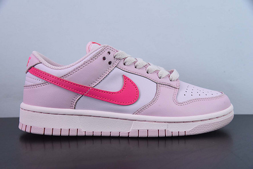 Nike SB Dunk Low GS Triple Pink