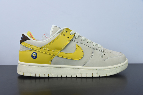 Nike Wmns SB Dunk Low LX Banana DR5487-100