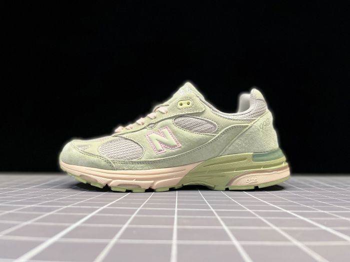 뉴발란스 x 조 프레쉬굿즈 993 메이드 인 USA 세이지 New Balance 993 WR993JG1