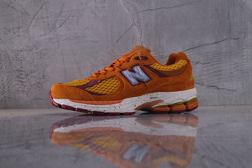 뉴발란스 2002R New Balance 2002 NWB230003