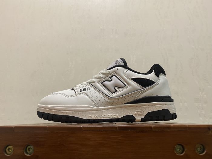 뉴발란스 550 화이트 그레이 - D 스탠다드 New Balance 550 White Grey - D Standard BB550HA1