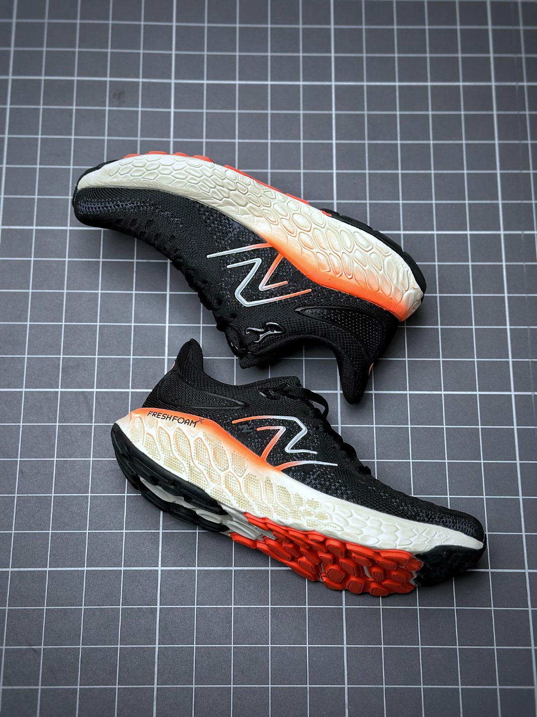 뉴발란스 프레쉬폼 Fresh Foam Evoz v2 NWB250051