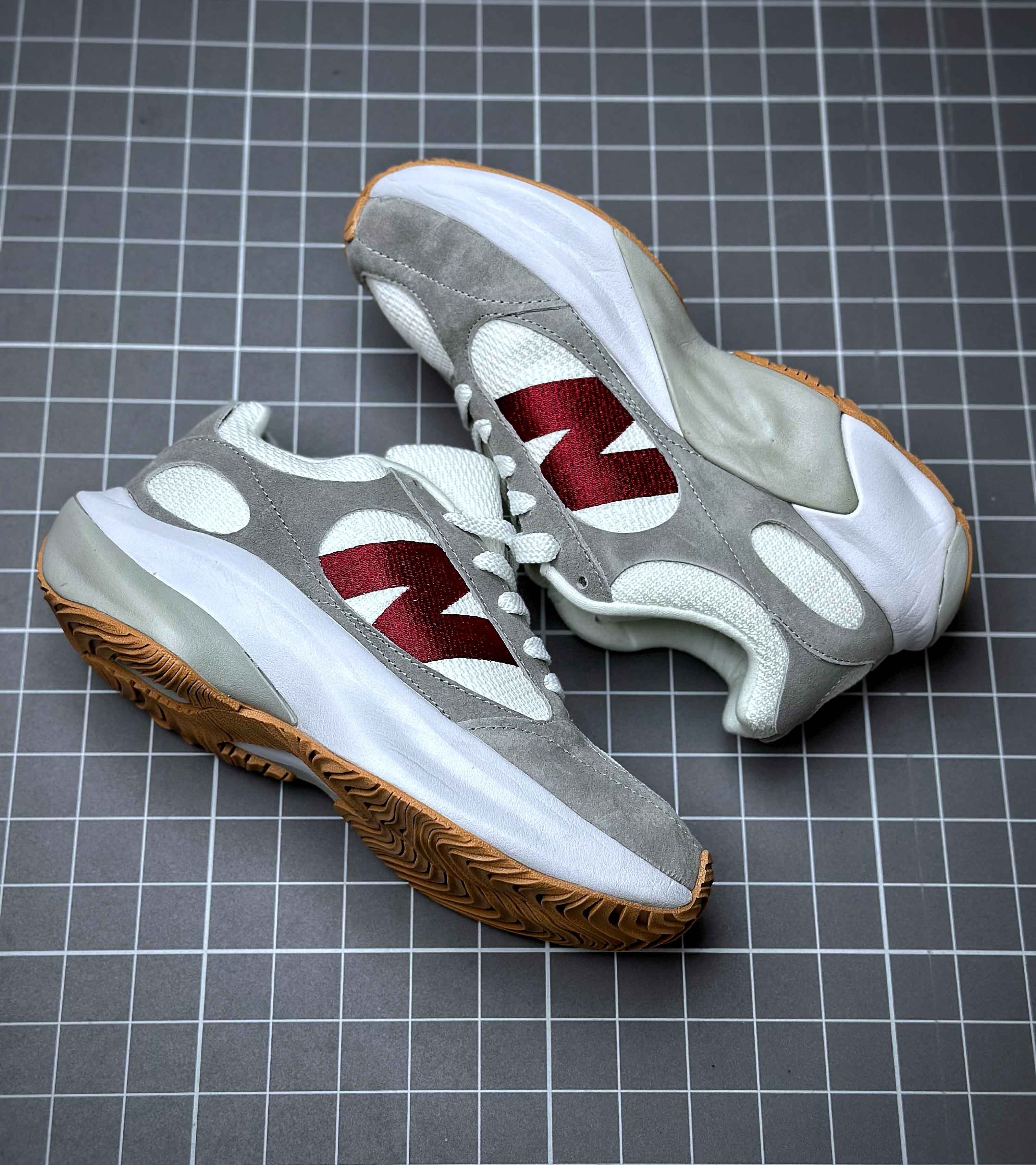 뉴발란스 워프트 러너 New Balalnce Warped Runner NWB250002