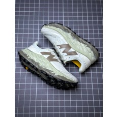 뉴발란스 프레쉬폼 X 모어 v3 New Balalnce Fresh Foam X More V3 NWB250037