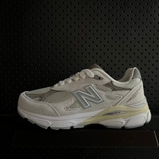 뉴발란스 M990SC3