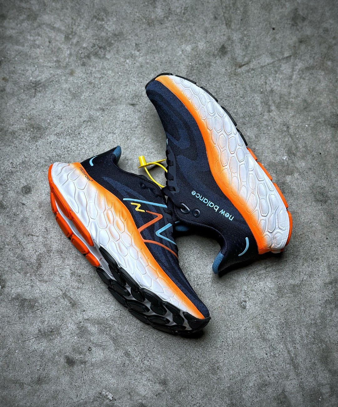 뉴발란스 프레쉬폼 X 모어 v4 New Balalnce Fresh Foam X More v4 NWB250030