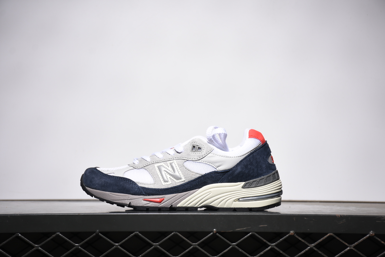 뉴발란스 991 NWB130003