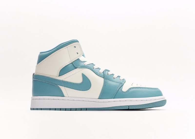 나이키 조던 1 미드 세일 앤 원 블루 (W) Jordan 1 Mid Sail and Worn Blue BQ6472-141