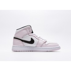 조던 1 미드 베얼리 로즈 (W) Jordan 1 Mid Barely Rose BQ6472-500