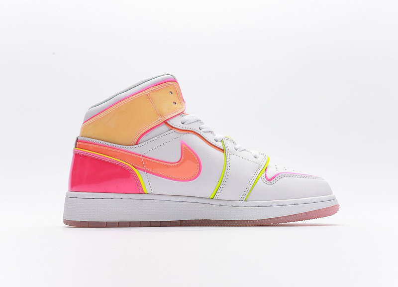 나이키 조던 1 미드 Jordan 1 Mid CV4611-100