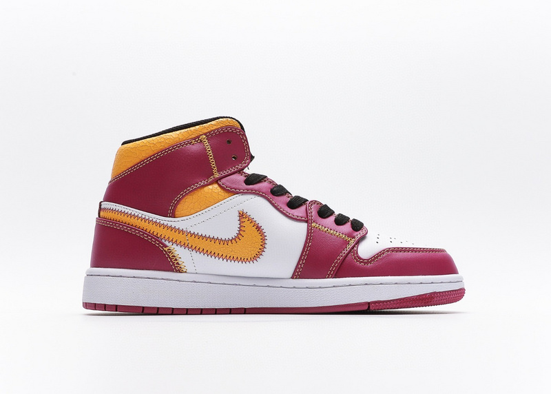 나이키 조던 1 미드 DOD 파밀리아 Jordan 1 Mid DOD Familia DC0350-100