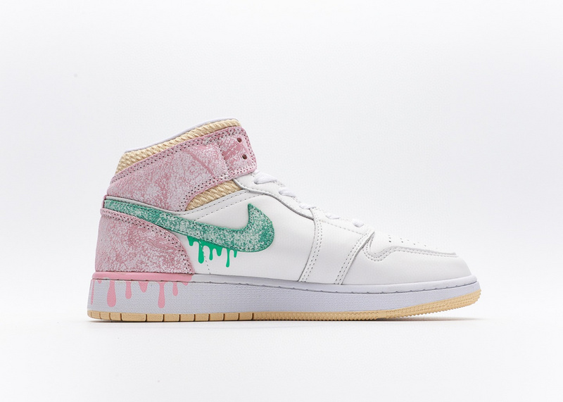 나이키 조던 1 미드 SE 아크틱 펀치 (GS) Jordan 1 Mid SE Arctic Punch DD1666-100