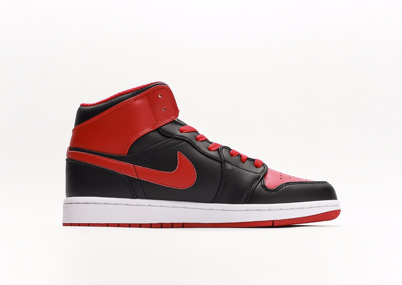 나이키 조던 1 미드 블랙 파이어 레드 Jordan 1 Mid Black Fire Red DQ8426-060