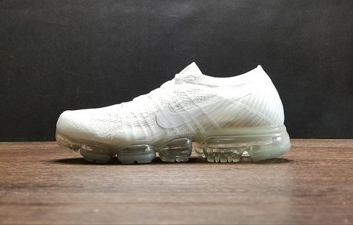나이키 에어 베이퍼맥스 플라이니트 트리플 화이트 Nike Air VaporMax Flyknit Triple White 849558-100