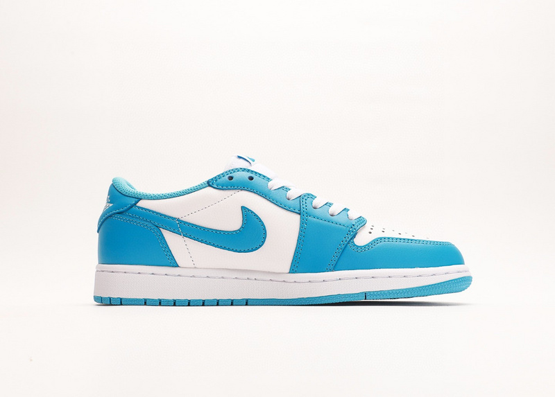 나이키 조던 1 로우 SB UNC 유니버시티 블루 Jordan 1 Low SB UNC CJ7891-401